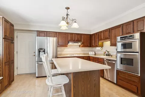 Kitchen - 249 Park Ave, Wheeling, IL 60090 photo 1 of 2