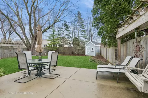 Exterior - 249 Park Ave, Wheeling, IL 60090 photo 2 of 5