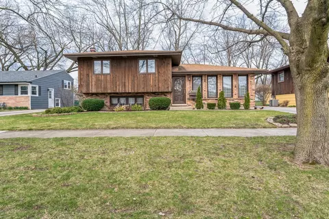 1020 Kip Pl, Lemont, IL 60439