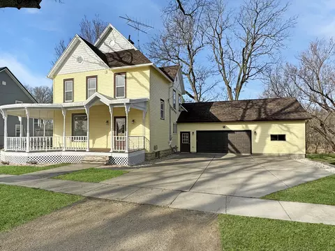 316 S Main St, Orangeville, IL 61060
