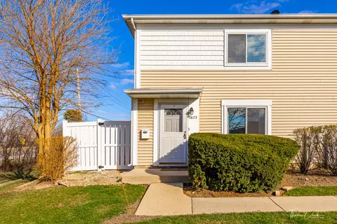 1675 Cornell Dr, Hoffman Estates, IL 60169