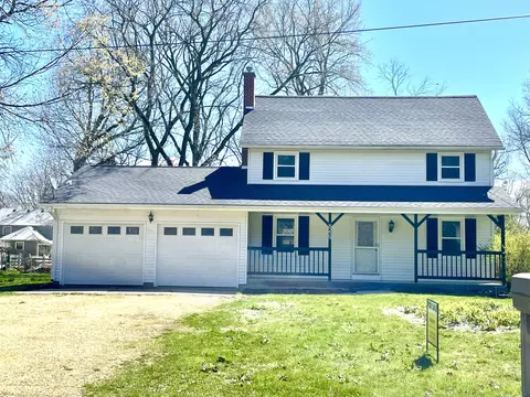 8259 S Main St, Dixon, IL 61021