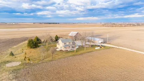 5631 Broadway Rd, Groveland, IL 61535