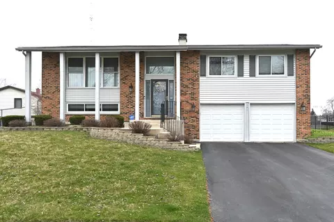721 New Mexico Trl, Elk Grove Village, IL 60007
