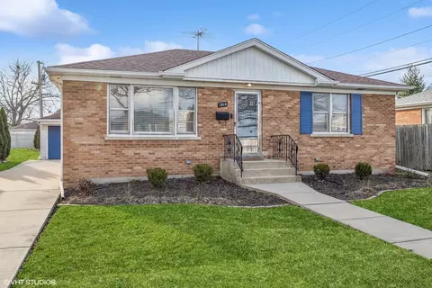 1914 Burns Ave, Westchester, IL 60154
