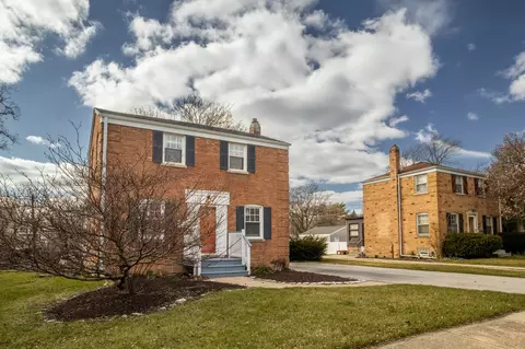 416 N Main St, Mount Prospect, IL 60056 photo 2