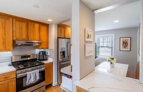 416 N Main St, Mount Prospect, IL 60056 photo 5