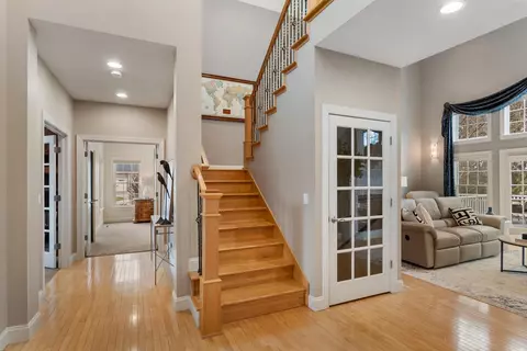 Entry Way - 2711 Windward Blvd, Champaign, IL 61821 photo 5 of 9