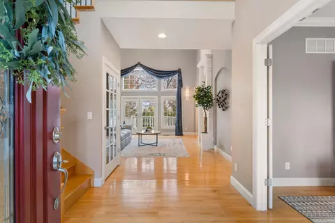 Entry Way - 2711 Windward Blvd, Champaign, IL 61821 photo 2 of 9