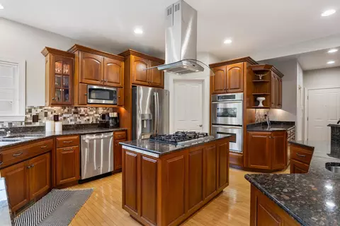 Kitchen - 2711 Windward Blvd, Champaign, IL 61821 photo 3 of 7