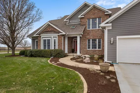 Exterior - 2711 Windward Blvd, Champaign, IL 61821 photo 4 of 10