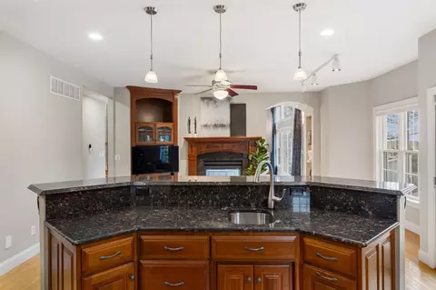 Kitchen - 2711 Windward Blvd, Champaign, IL 61821 photo 6 of 7