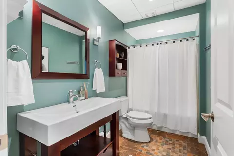 Bath - 2711 Windward Blvd, Champaign, IL 61821 photo 7 of 7