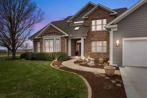Exterior - 2711 Windward Blvd, Champaign, IL 61821 photo 9 of 10
