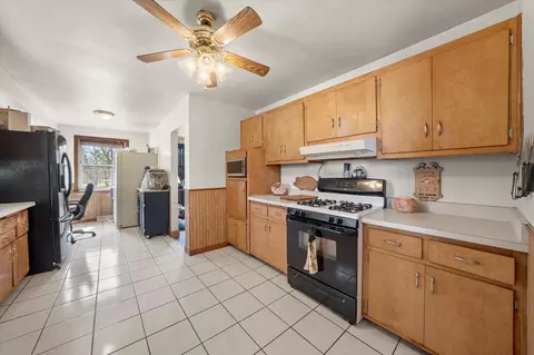 14100 Burnham Ave, Burnham, IL 60633 photo 8