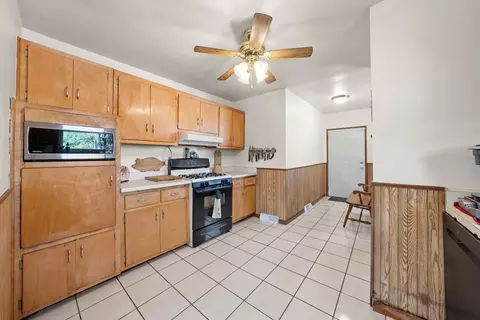14100 Burnham Ave, Burnham, IL 60633 photo 7