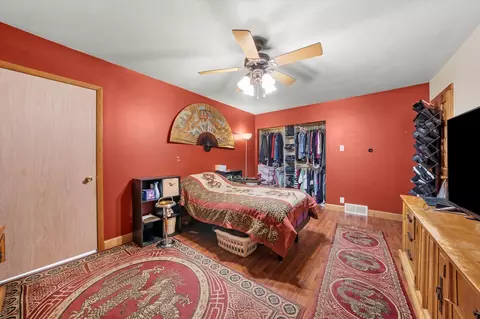 14100 Burnham Ave, Burnham, IL 60633 photo 14
