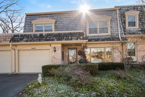 19 W015 Avenue Barbizon Ave, Oak Brook, IL 60523