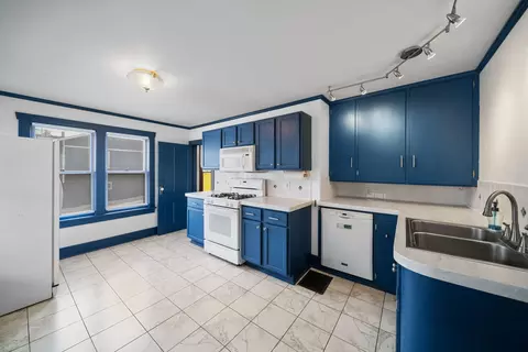 Kitchen - 11704 Maple Ave, Hebron, IL 60034 photo 2 of 2