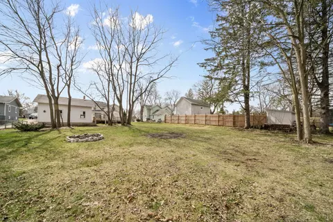 Exterior - 11704 Maple Ave, Hebron, IL 60034 photo 6 of 6