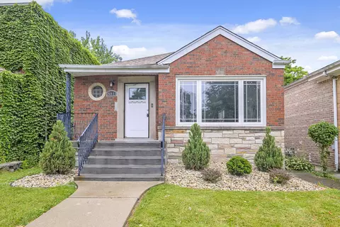 8811 S Bennett Ave, Chicago, IL 60617