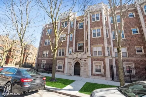 7037 S Crandon Ave #319, Chicago, IL 60649