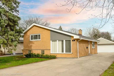 441 Emmerson Ave, Itasca, IL 60143