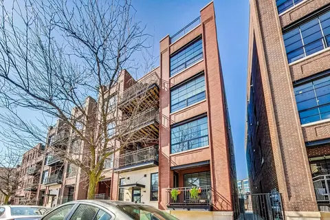 1232 N Bosworth Ave #202, Chicago, IL 60642