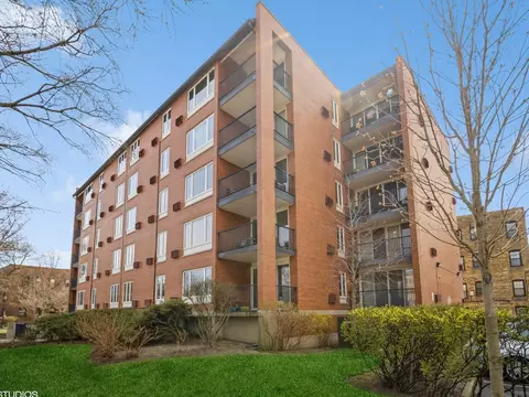 400 Main St #2D, Evanston, IL 60202