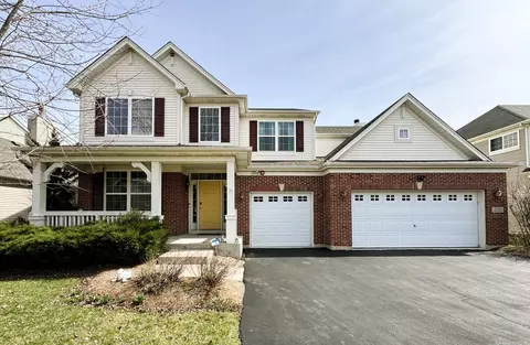 2121 Edgartown Ln, Hoffman Estates, IL 60192