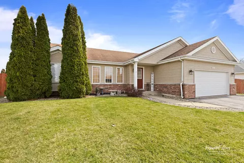 444 Sandburg Dr, Manteno, IL 60950