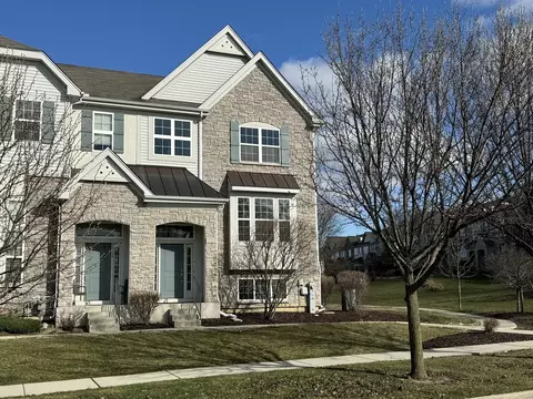 222 Bennett Dr, Carol Stream, IL 60188