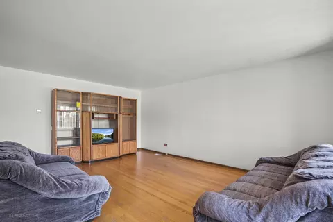 Living - 7932 W 80th St, Bridgeview, IL 60455 photo 2 of 3