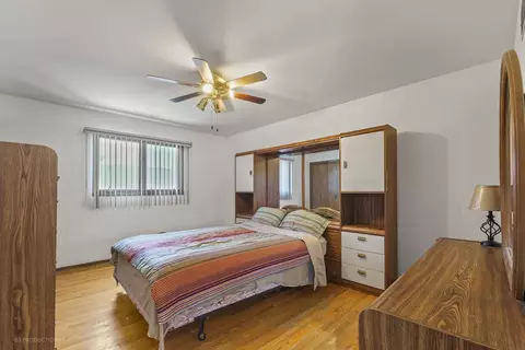 Bedroom - 7932 W 80th St, Bridgeview, IL 60455 photo 2 of 5