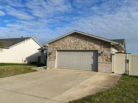 Exterior - 1904 Marina Dr, Normal, IL 61761 photo 7 of 7