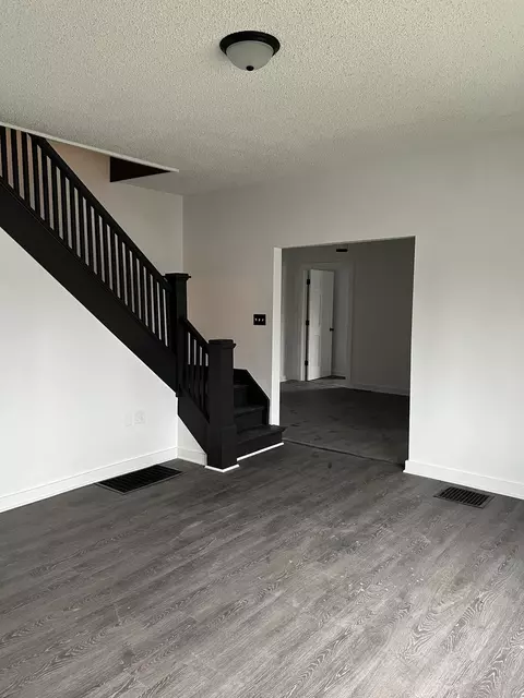 Living - 816 E Joliet St, Ottawa, IL 61350 photo 1 of 1