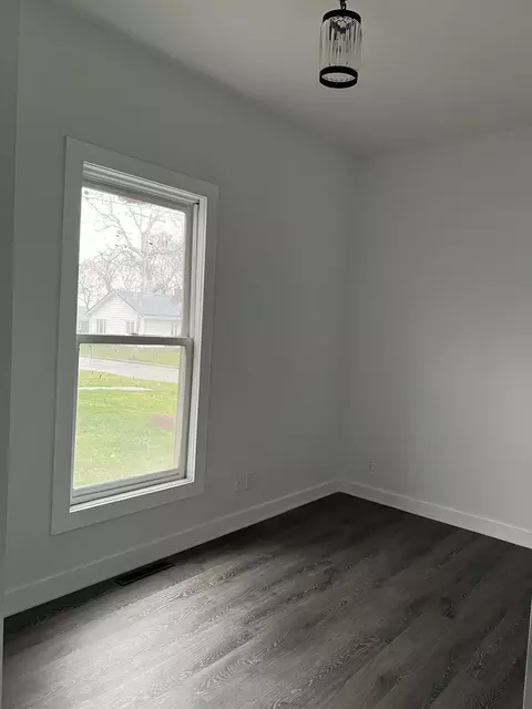Bedroom - 816 E Joliet St, Ottawa, IL 61350 photo 2 of 3