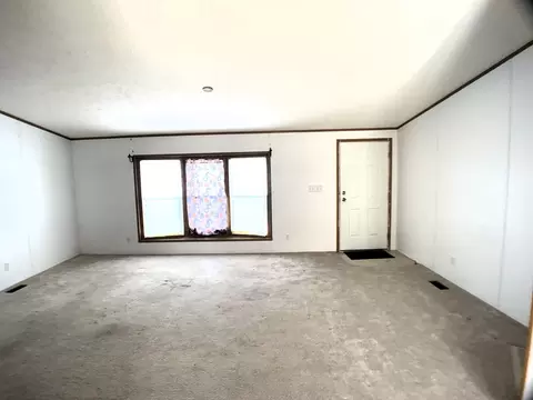 2070 Iris Ave, Belvidere, IL 61008 photo 3