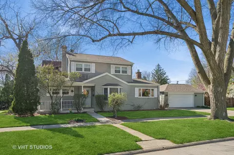 1300 W Talcott Rd, Park Ridge, IL 60068