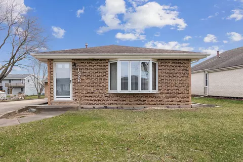 1426 Summit Dr, Lockport, IL 60441 photo 2