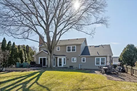 Exterior - 2215 Stonegate Ln, Wheaton, IL 60189 photo 6 of 6