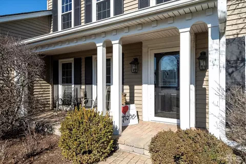 Exterior - 2215 Stonegate Ln, Wheaton, IL 60189 photo 3 of 6