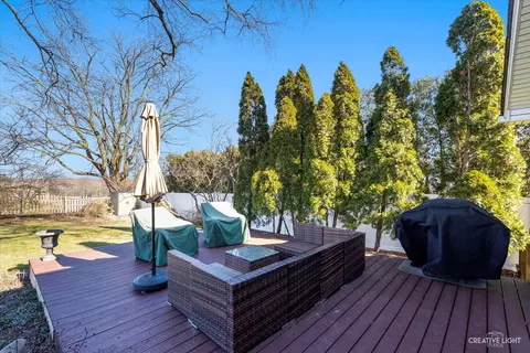 Exterior - 2215 Stonegate Ln, Wheaton, IL 60189 photo 5 of 6