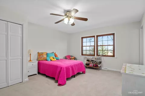 Bedroom - 2215 Stonegate Ln, Wheaton, IL 60189 photo 3 of 5