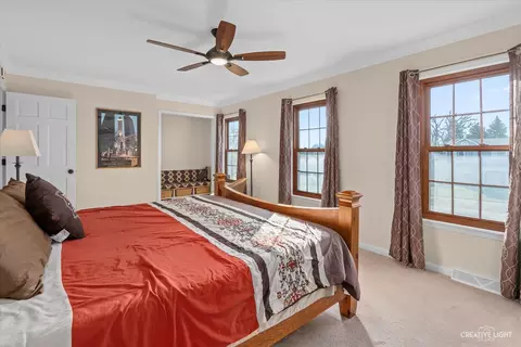 Bedroom - 2215 Stonegate Ln, Wheaton, IL 60189 photo 2 of 5