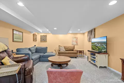 Living - 2215 Stonegate Ln, Wheaton, IL 60189 photo 6 of 6