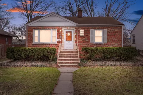 205 S Addison St, Bensenville, IL 60106
