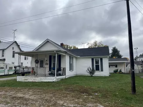 208 Bristol St, Paris, IL 61944 photo 3