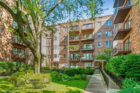 1501 Oak Ave #103, Evanston, IL 60201