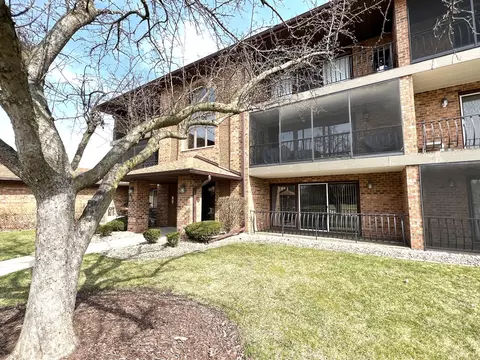 8824 W 140th St #103, Orland Park, IL 60462